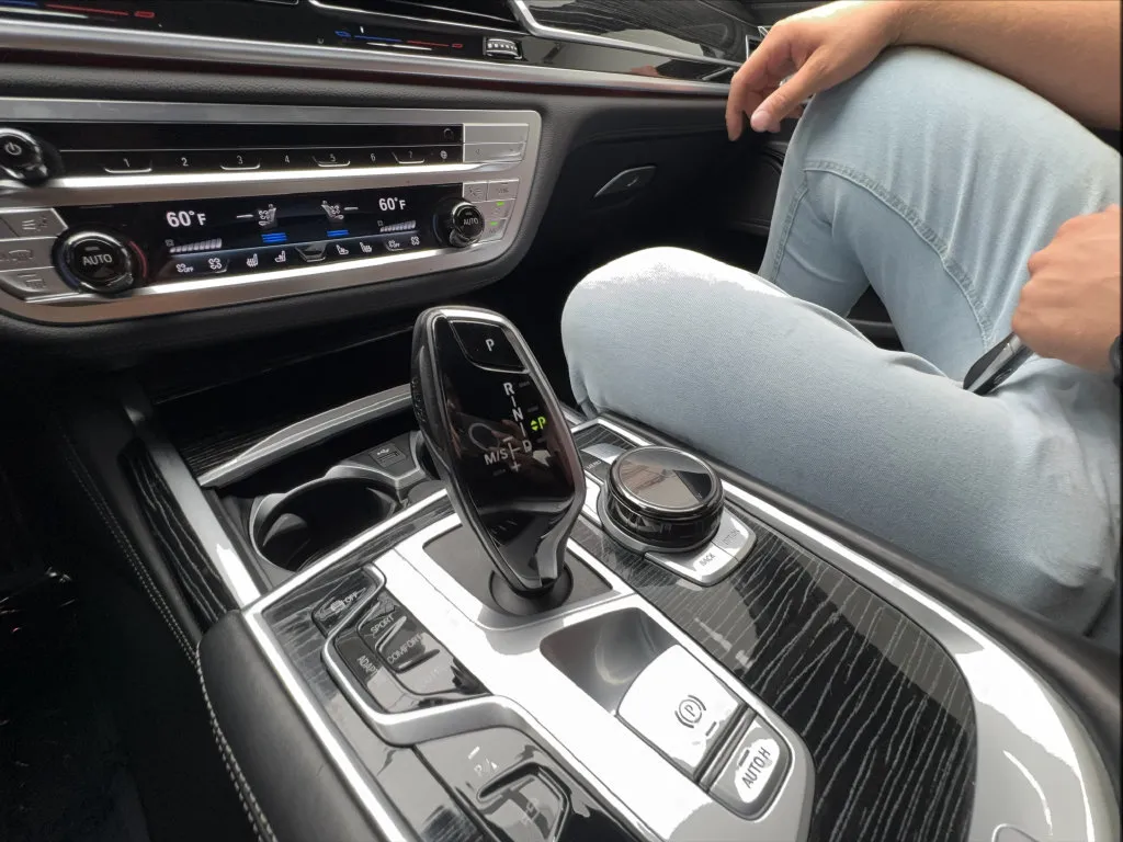 BMW 7 Series photo 48