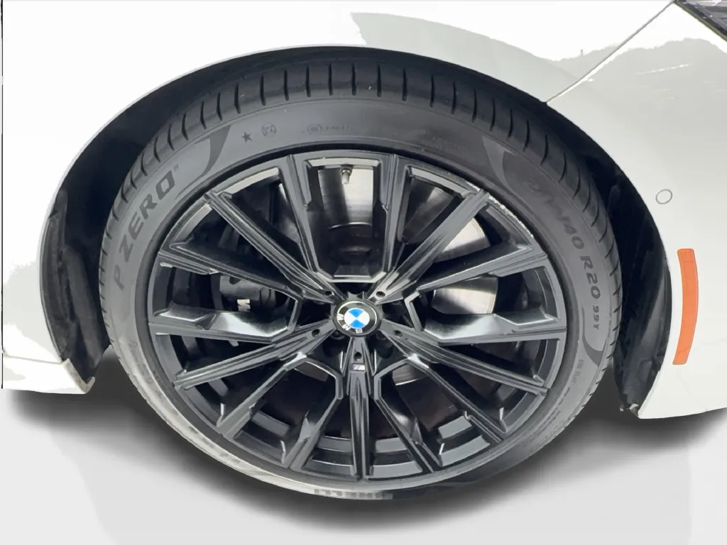 BMW 7 Series photo 16