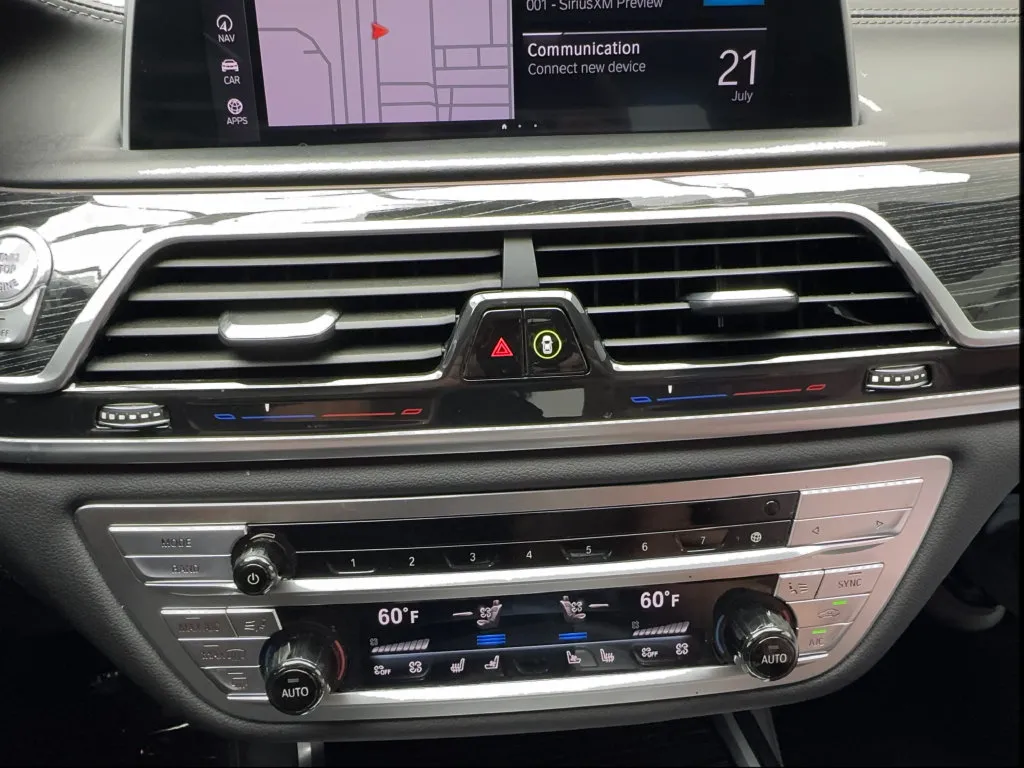 BMW 7 Series photo 50