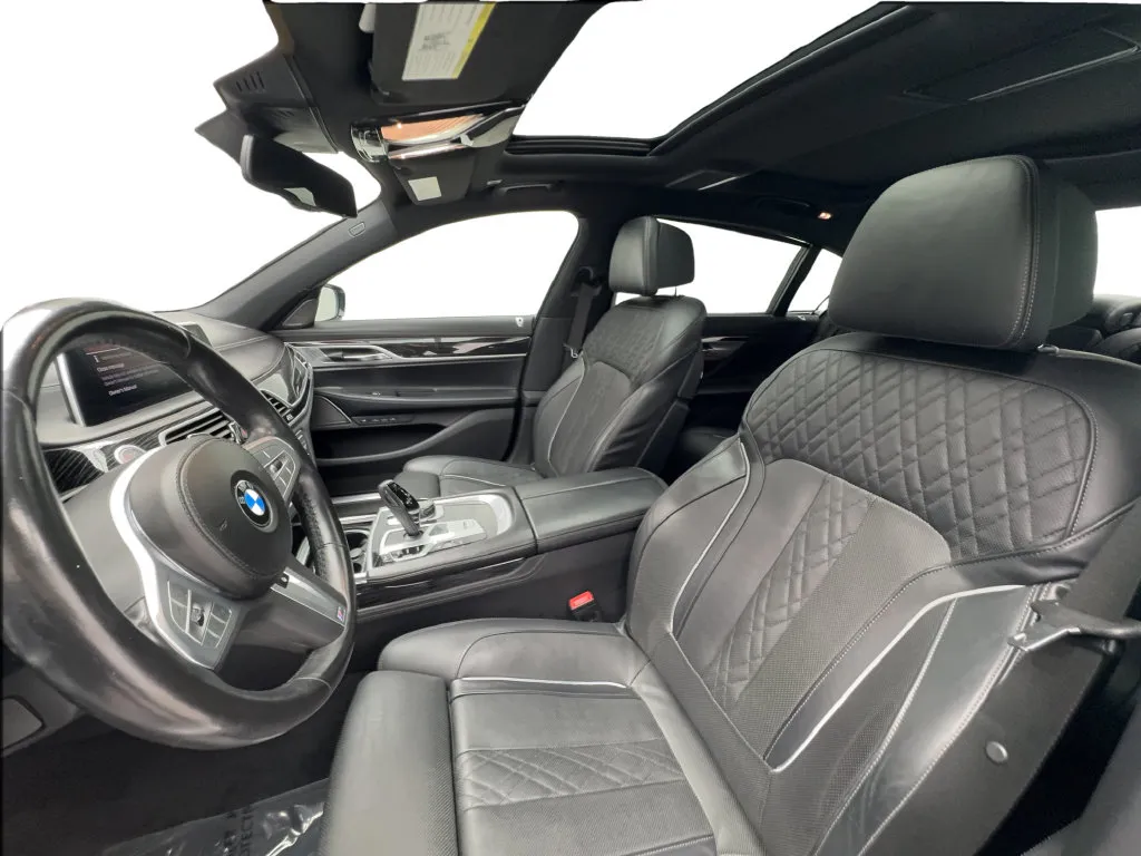 BMW 7 Series photo 21