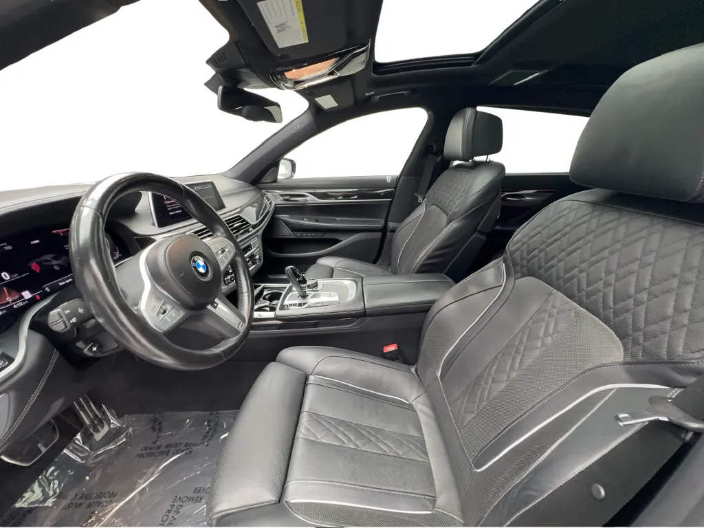 BMW 7 Series photo 22