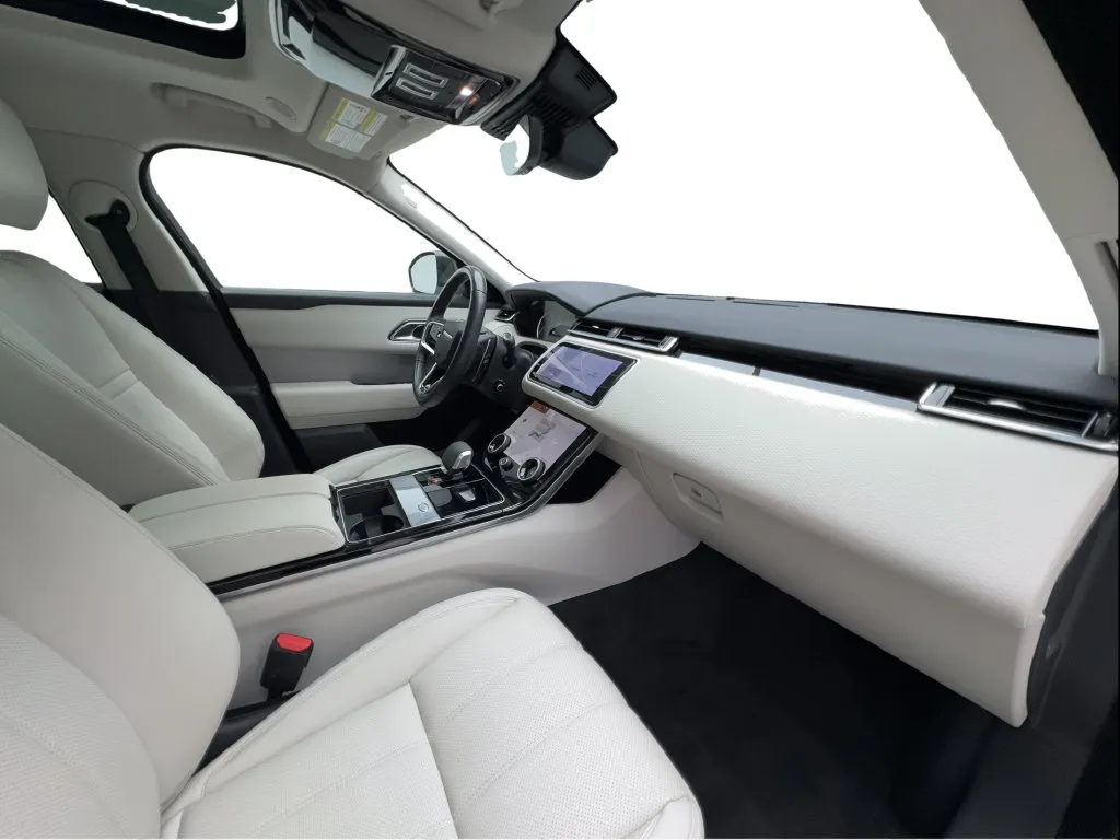 Land Rover Range Rover Velar photo 34