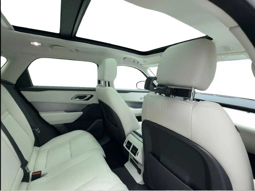 Land Rover Range Rover Velar photo 28