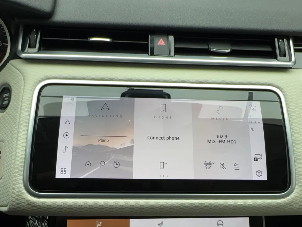 Land Rover Range Rover Velar photo 49