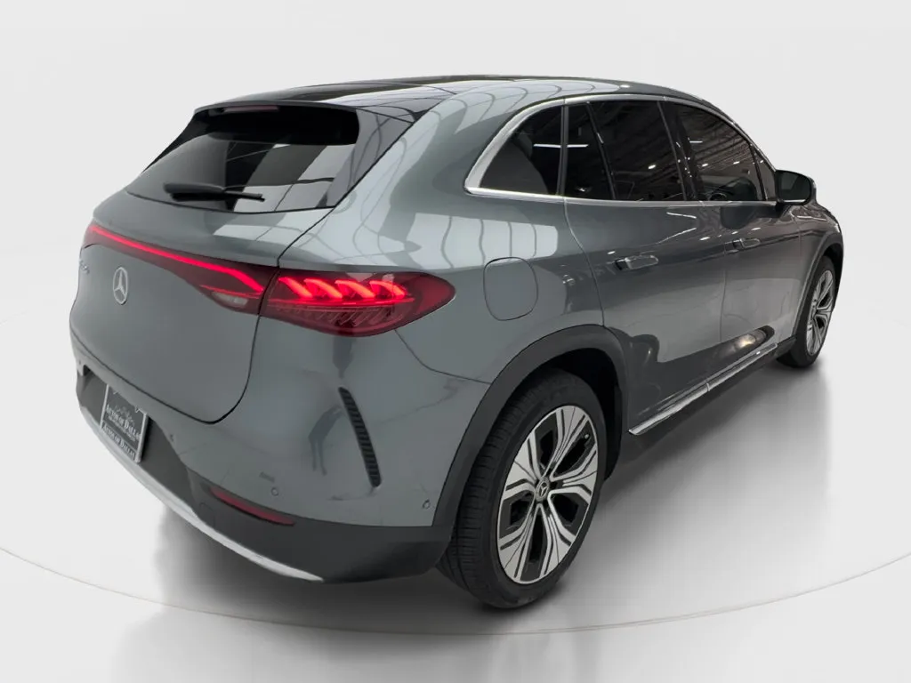 Mercedes-Benz EQE photo 8