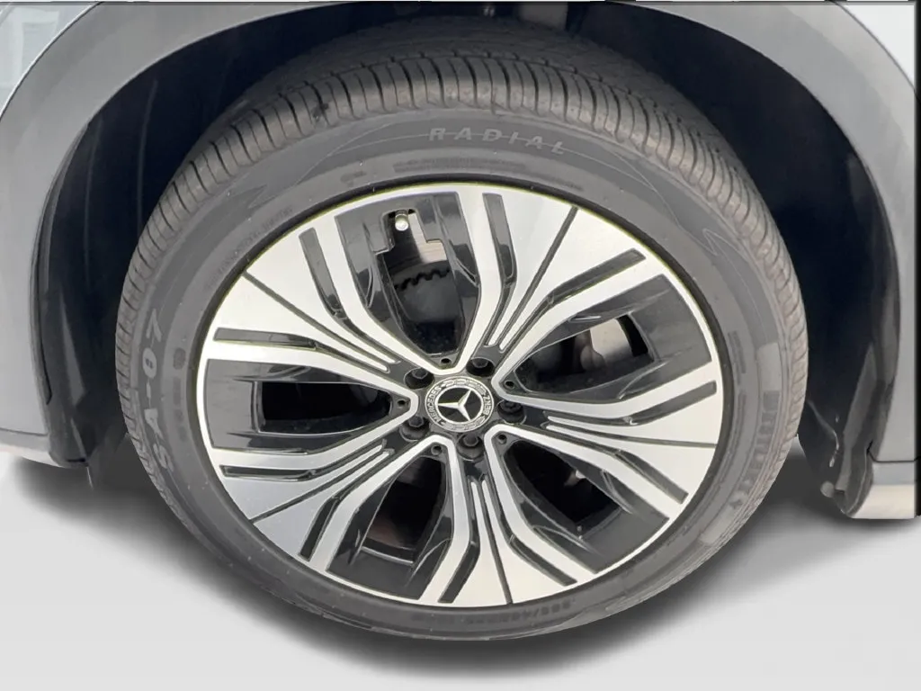 Mercedes-Benz EQE photo 15