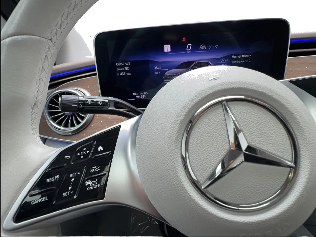 Mercedes-Benz EQE photo 43