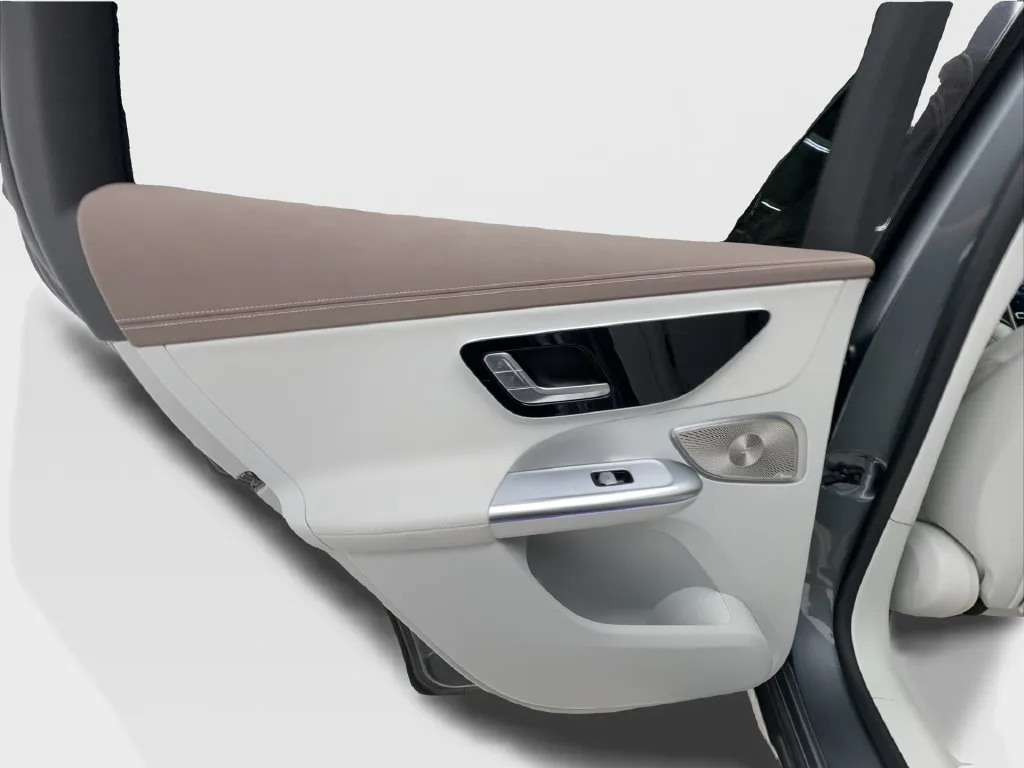 Mercedes-Benz EQE photo 26
