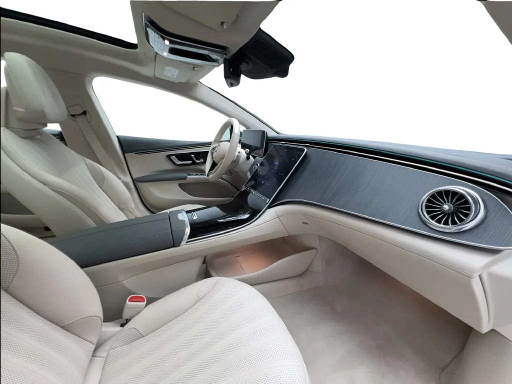 Mercedes-Benz EQS photo 32