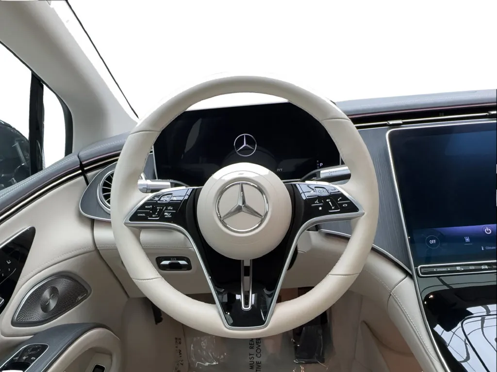 Mercedes-Benz EQS photo 36