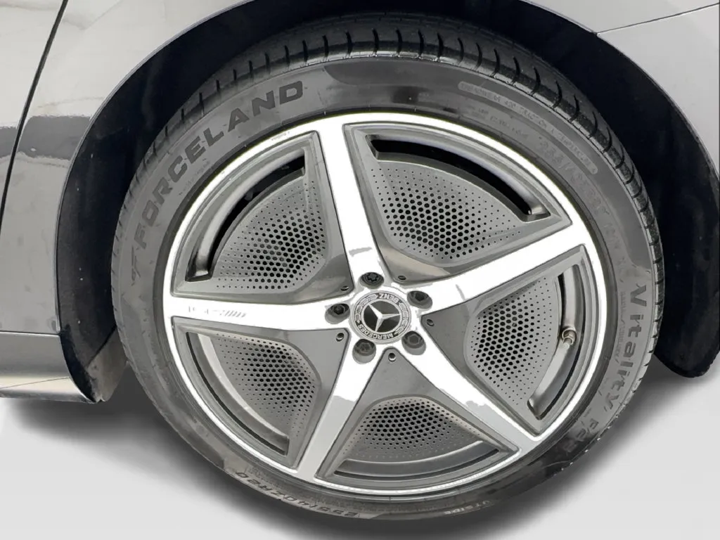 Mercedes-Benz EQE photo 14