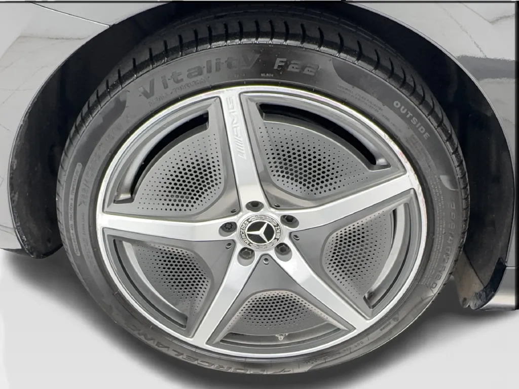 Mercedes-Benz EQE photo 18