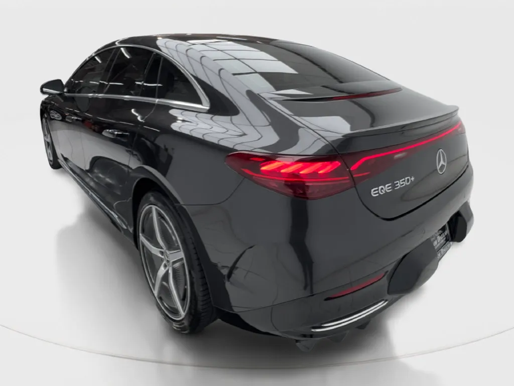 Mercedes-Benz EQE photo 11