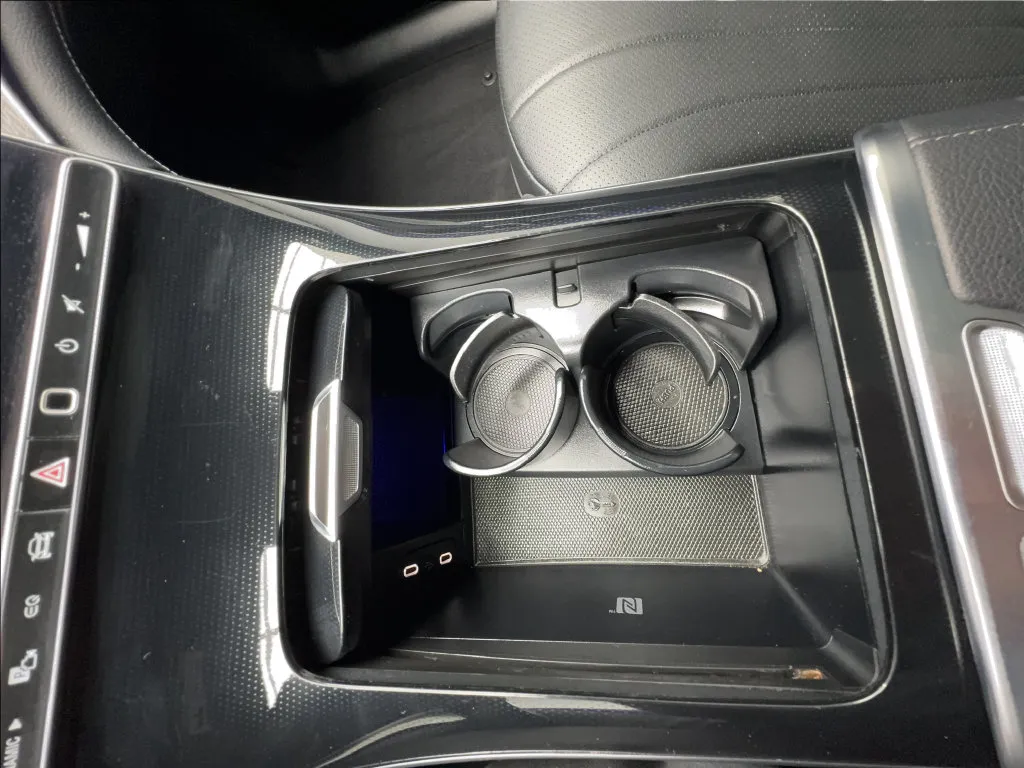 Mercedes-Benz EQE photo 46