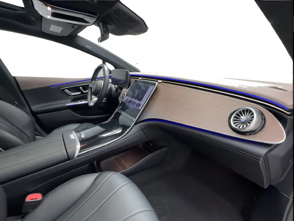Mercedes-Benz EQE photo 33
