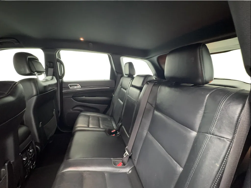 Jeep Grand Cherokee photo 25