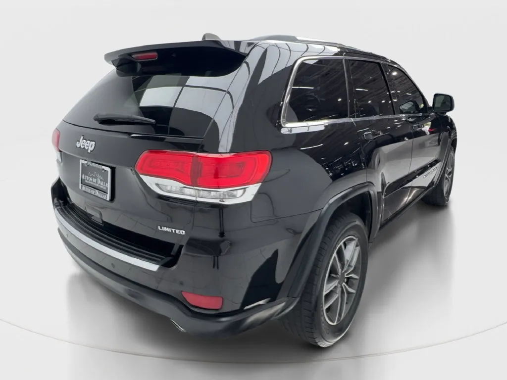 Jeep Grand Cherokee photo 8
