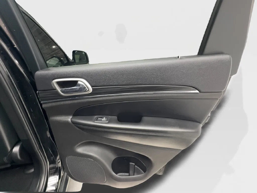 Jeep Grand Cherokee photo 29