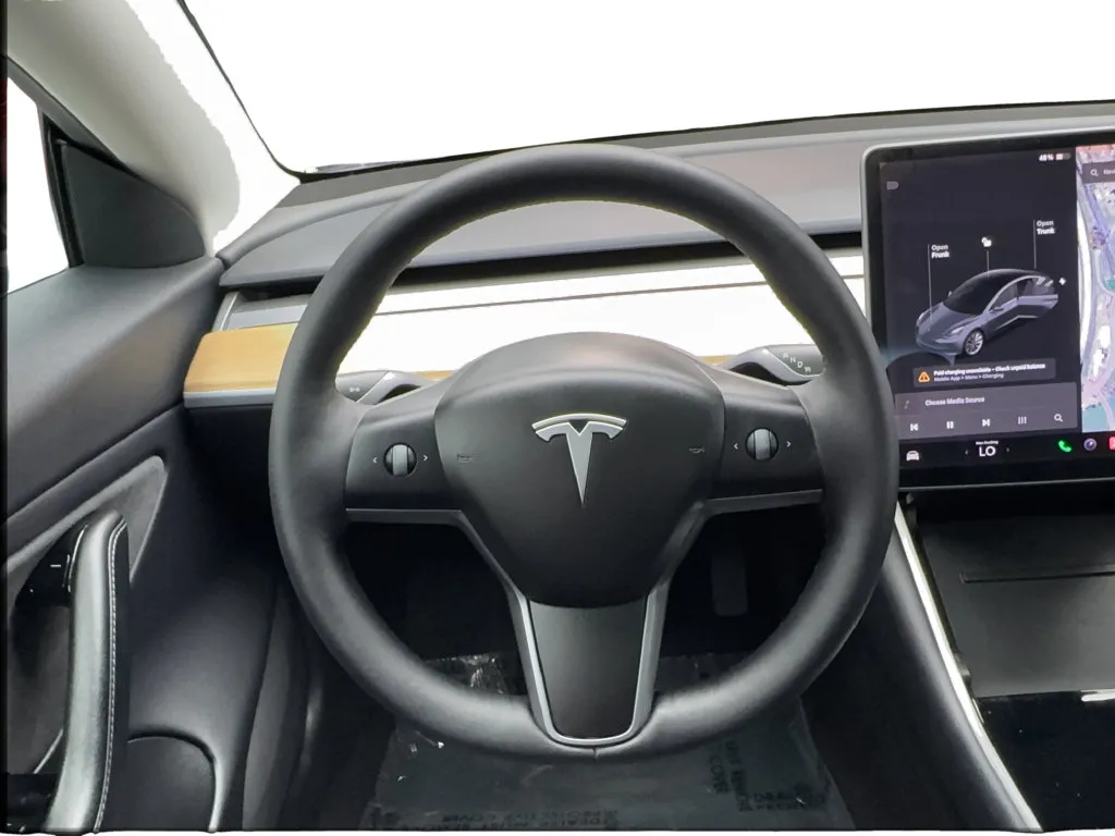 Tesla Model 3 photo 39
