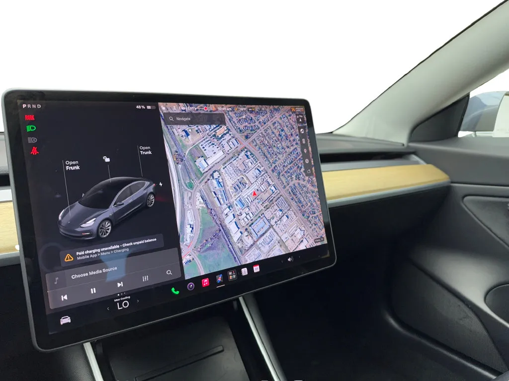 Tesla Model 3 photo 44