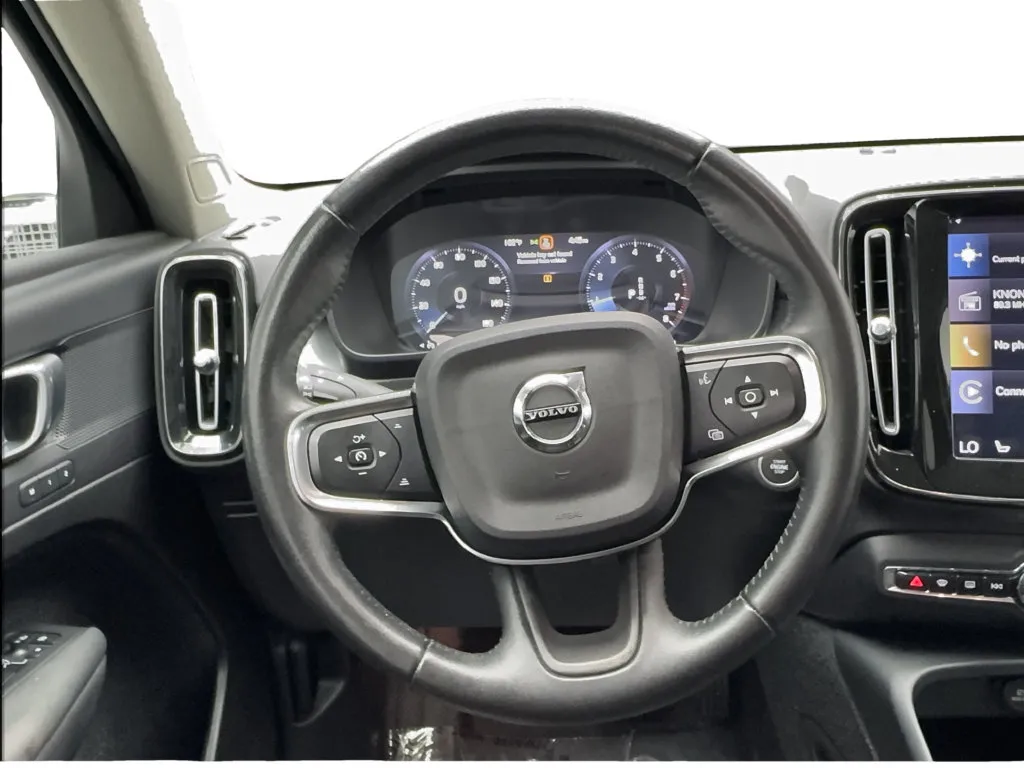 Volvo XC40 photo 39