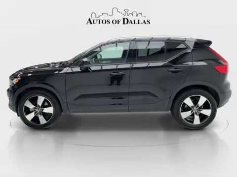 More photos of 2021 Volvo XC40 Momentum at Autos of Dallas - Plano, TX