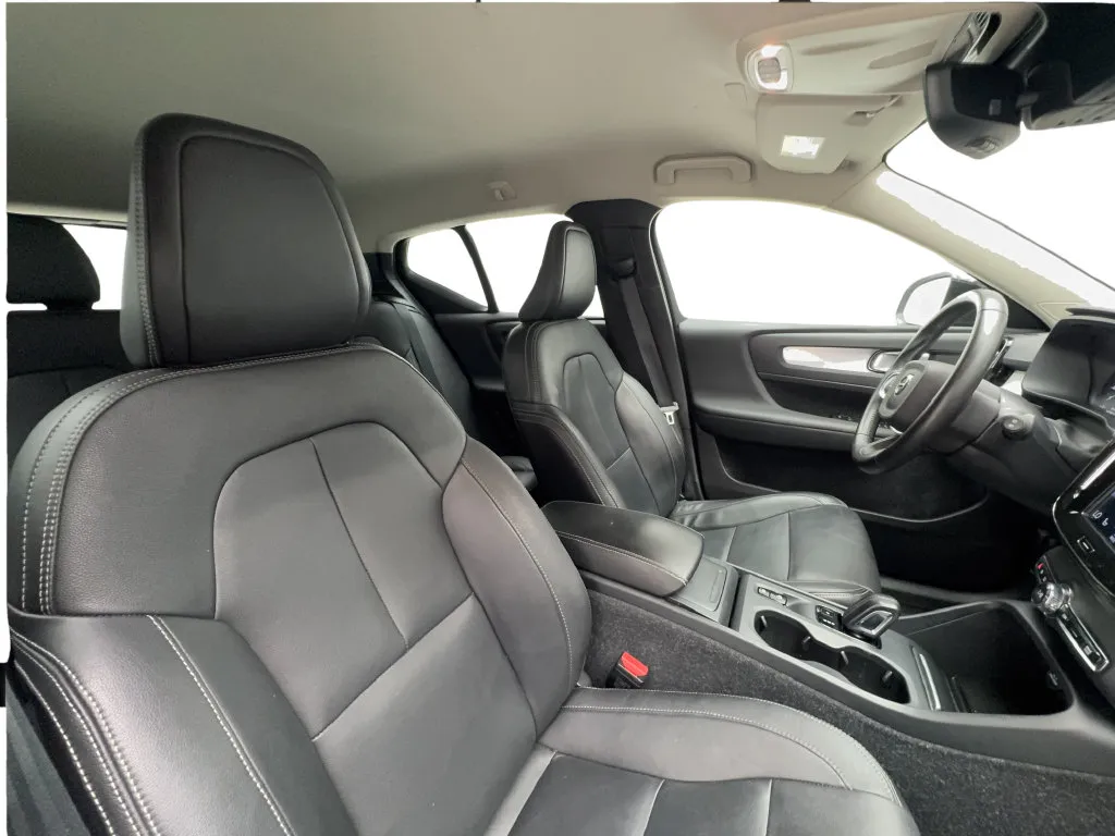 Volvo XC40 photo 32