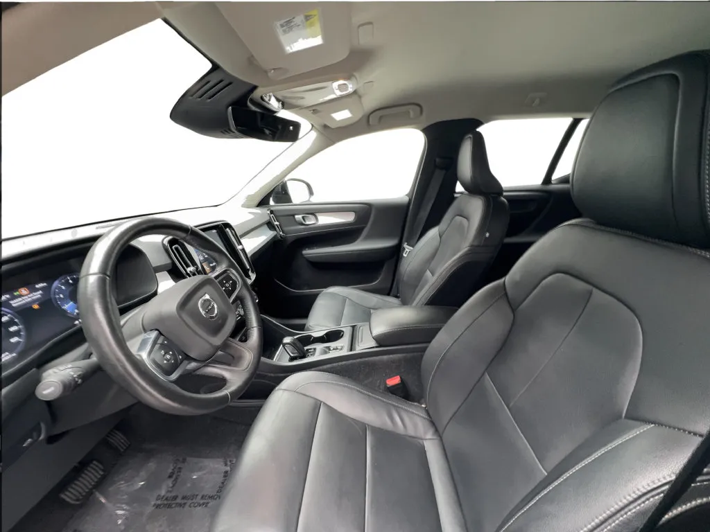 Volvo XC40 photo 21