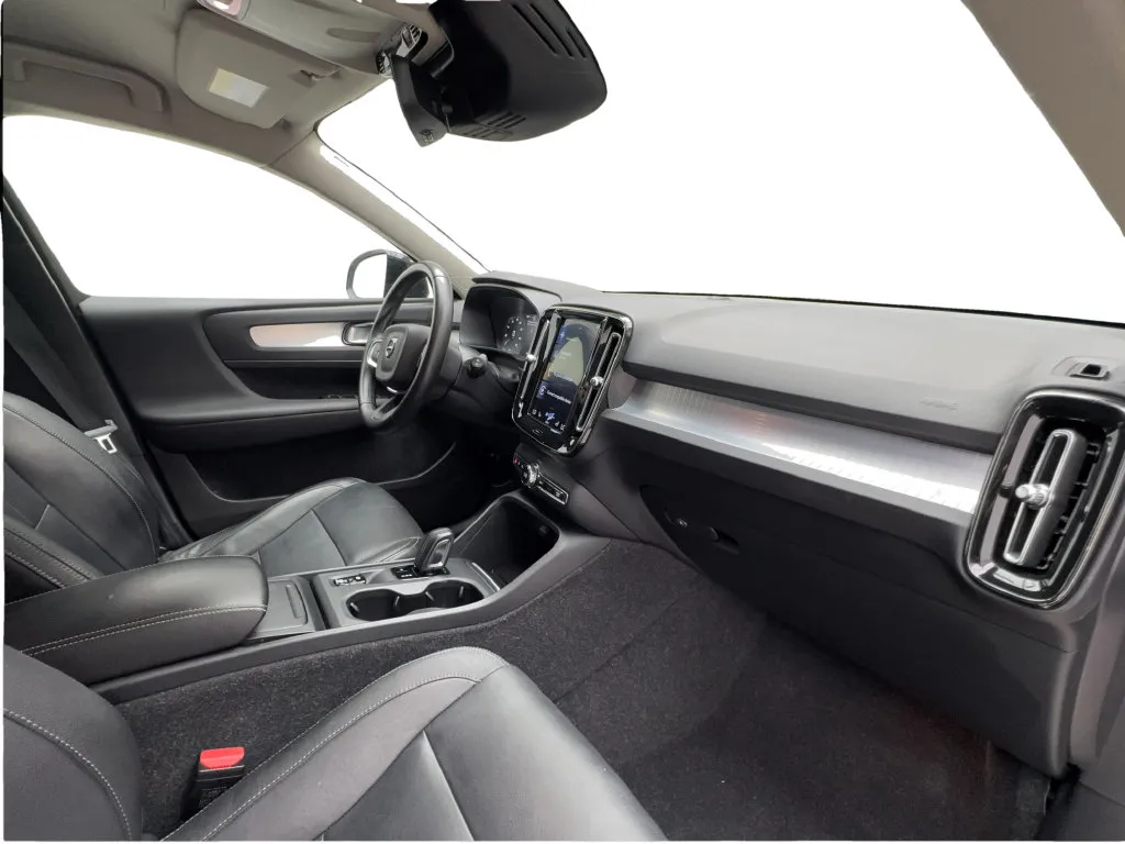 Volvo XC40 photo 34