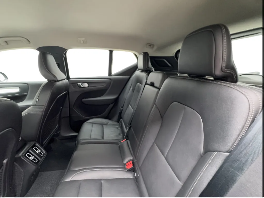 Volvo XC40 photo 26