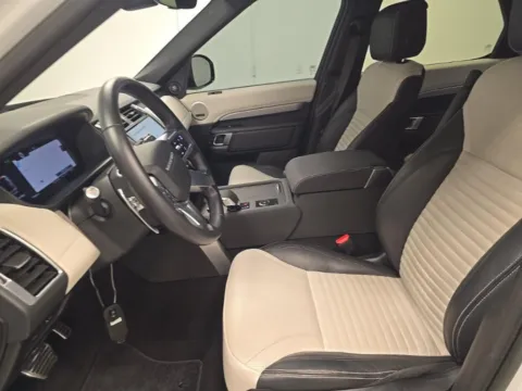 More photos of 2023 Land Rover Discovery S R-Dynamic at Autos of Dallas - Plano, TX