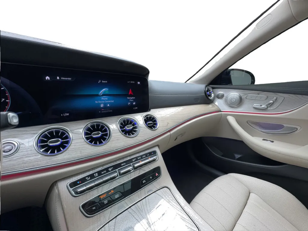 Mercedes-Benz E-Class photo 40