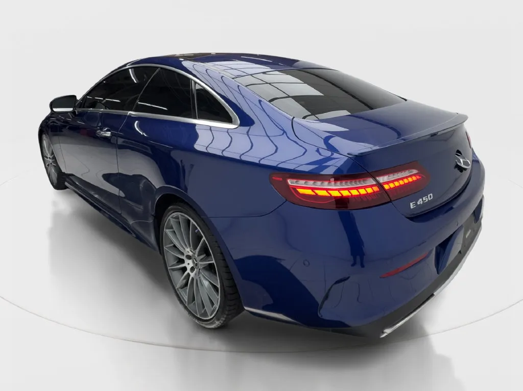 Mercedes-Benz E-Class photo 11