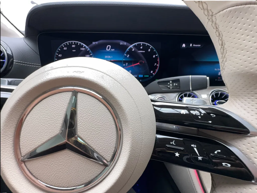 Mercedes-Benz E-Class photo 37