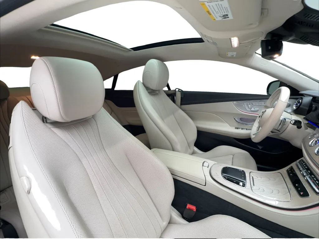 Mercedes-Benz E-Class photo 26