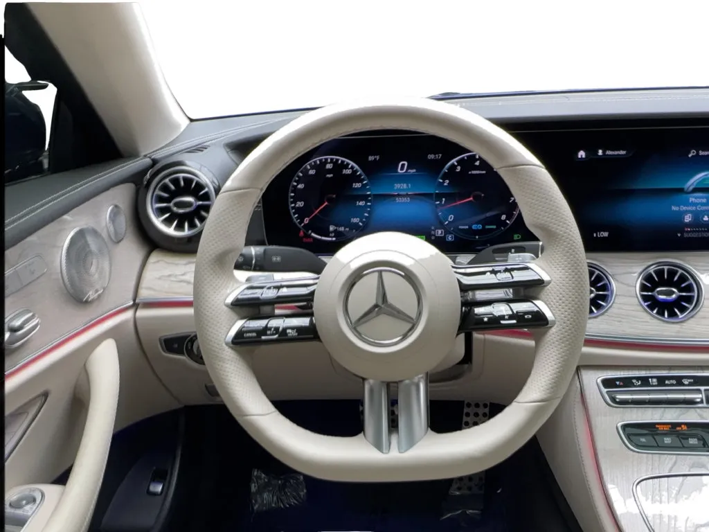 Mercedes-Benz E-Class photo 33