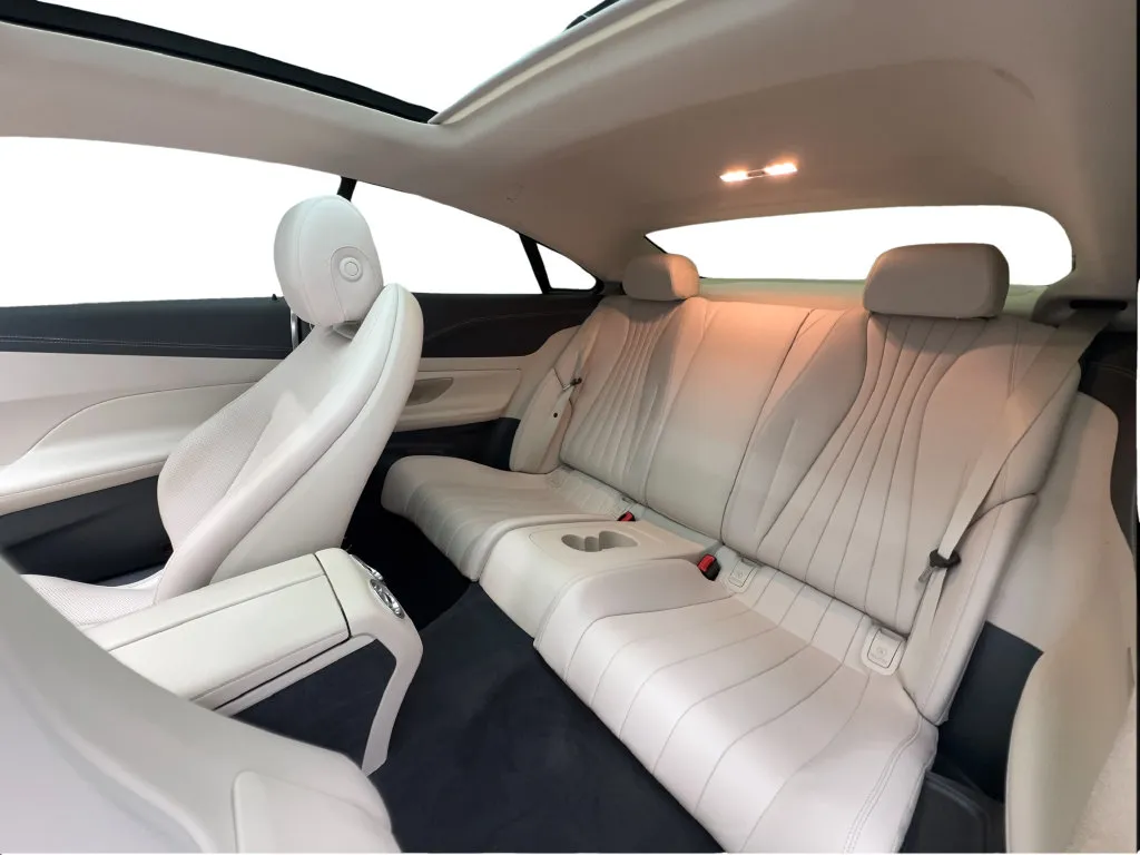 Mercedes-Benz E-Class photo 23