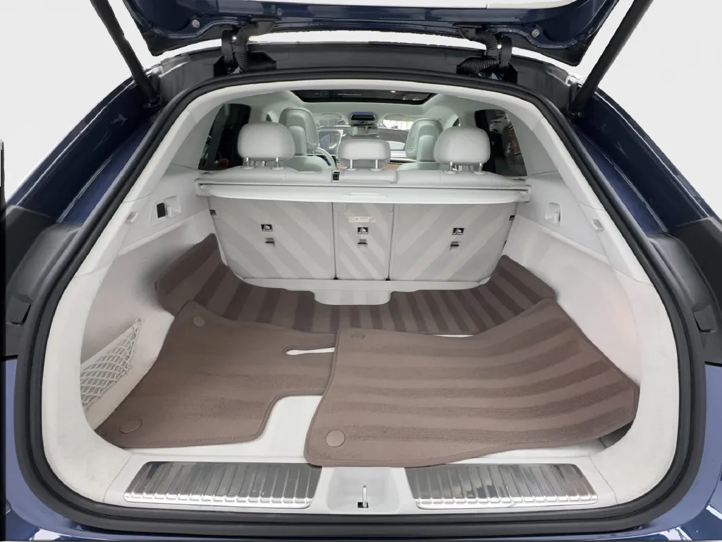 Mercedes-Benz EQE photo 19
