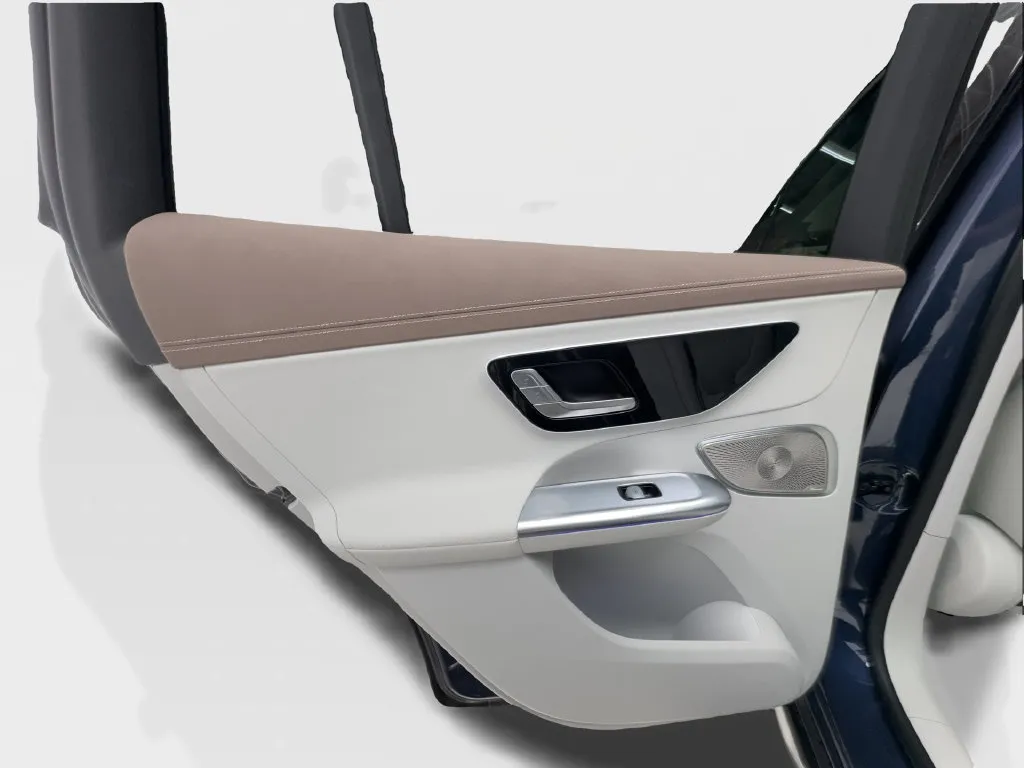 Mercedes-Benz EQE photo 26