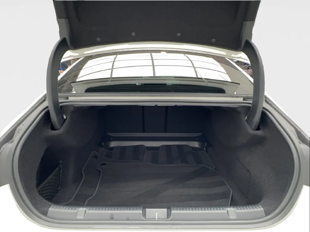 Mercedes-Benz EQE photo 19