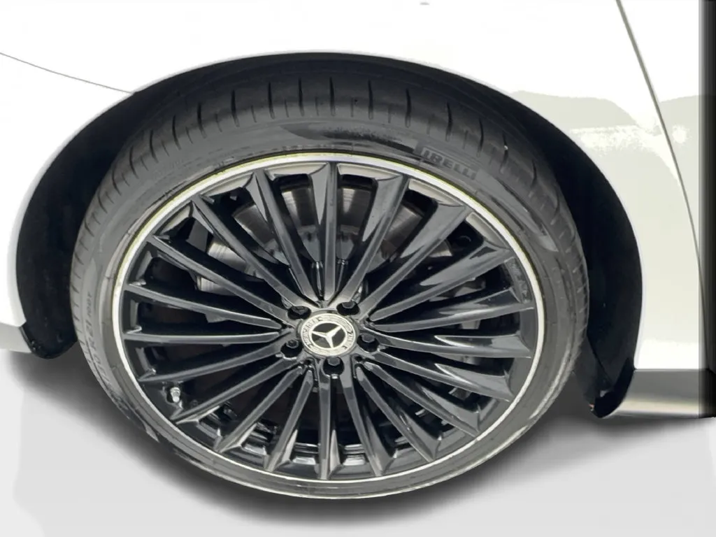 Mercedes-Benz EQE photo 18