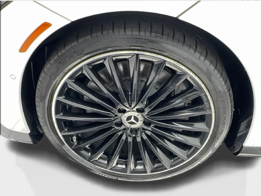 Mercedes-Benz EQE photo 15