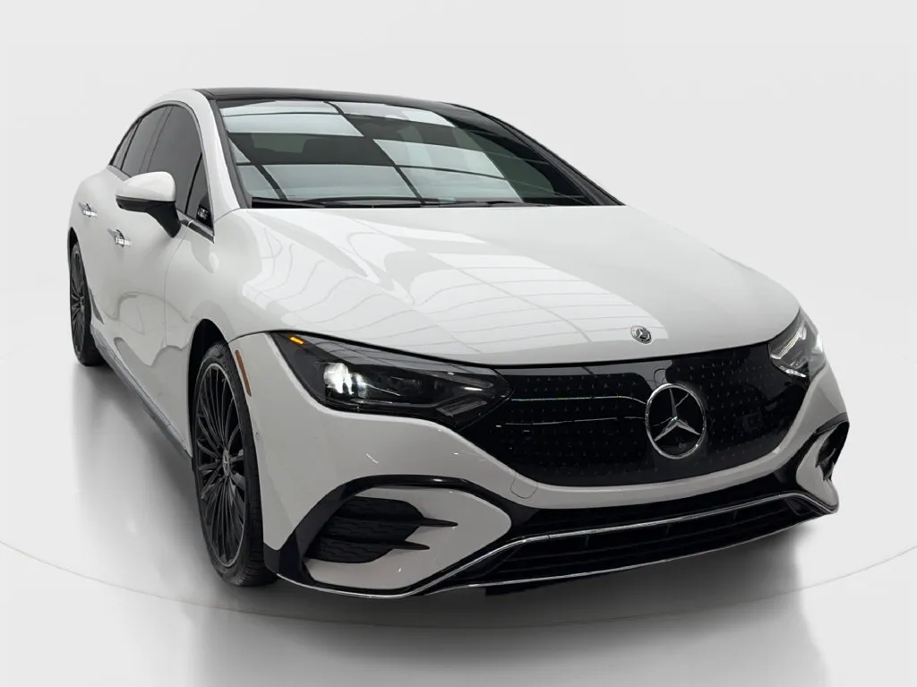 Mercedes-Benz EQE photo 3