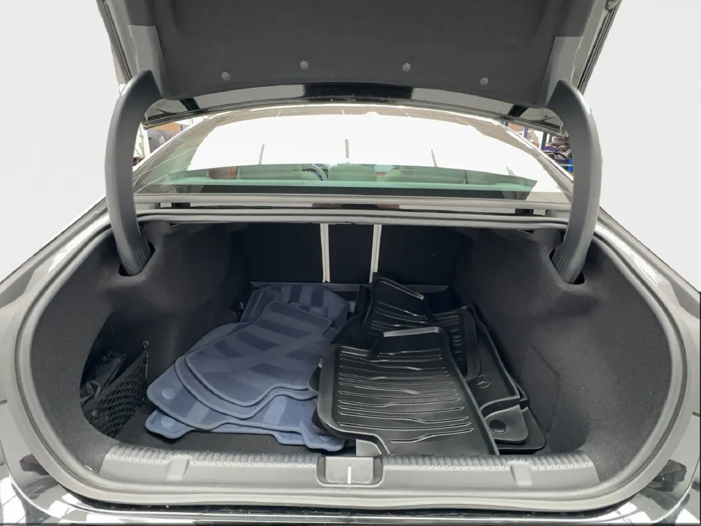 Mercedes-Benz EQE photo 19