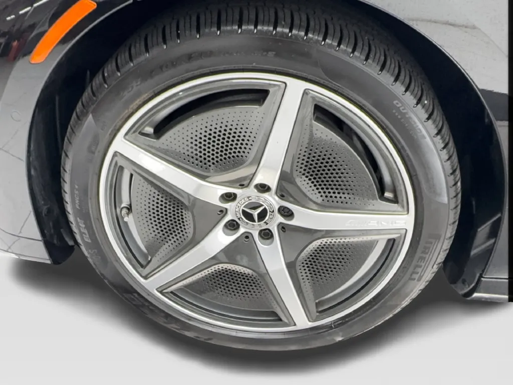 Mercedes-Benz EQE photo 15