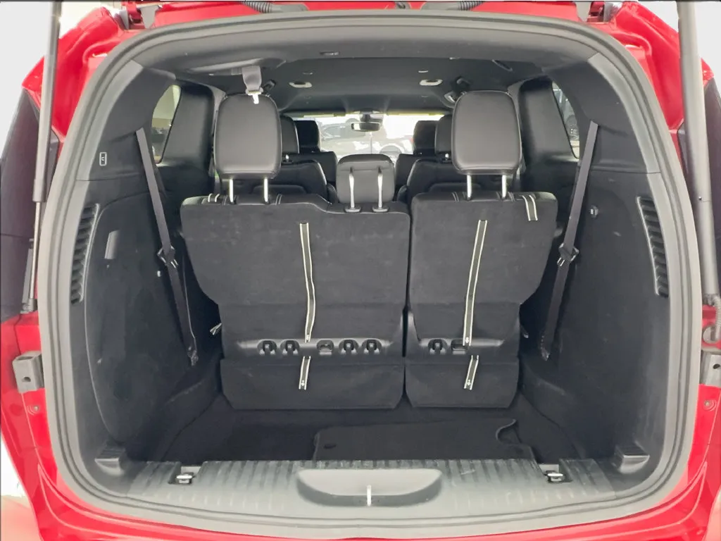 Chrysler Pacifica photo 18