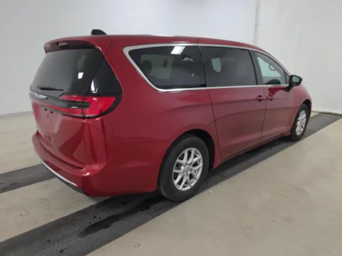 Photos of 2025 Chrysler Pacifica Select for sale in Plano, TX at Autos of Dallas - Plano
