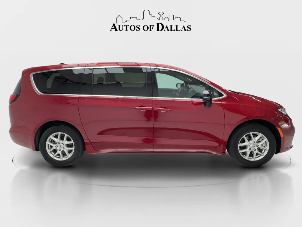 Chrysler Pacifica photo 7