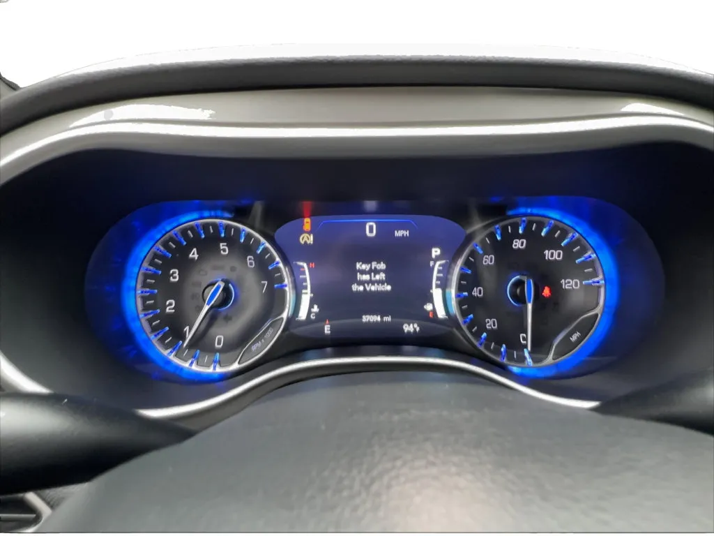 Chrysler Pacifica photo 40