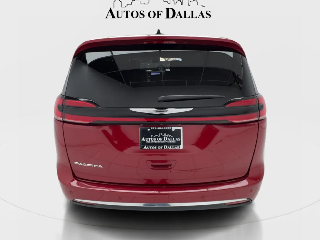 Chrysler Pacifica photo 10